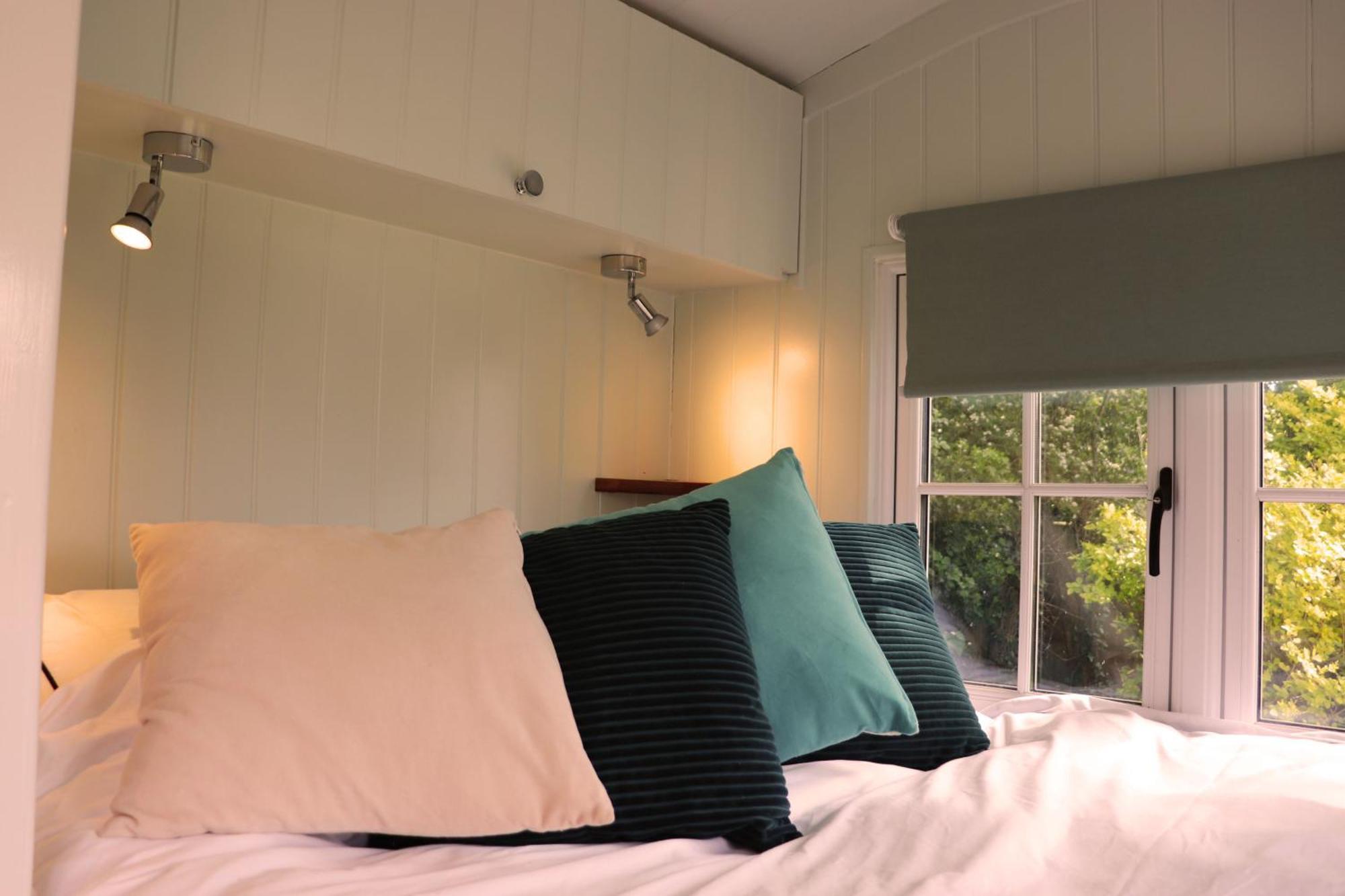 Cobo Cottage Чичестър Екстериор снимка